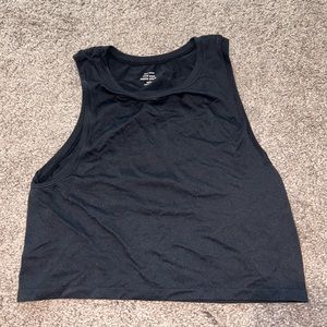 Gilly Hicks active Tank